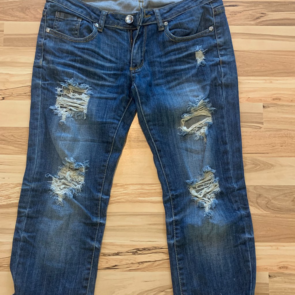 Machine Destroyed Capris